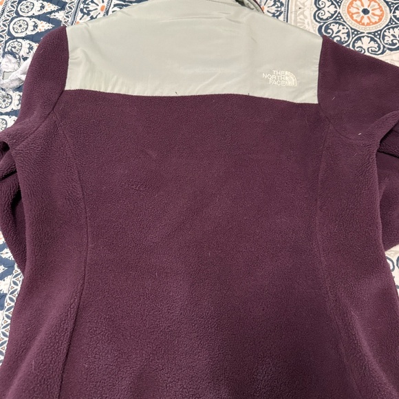 North Face Women's Fleece Jacket size S - Picture 2 of 3